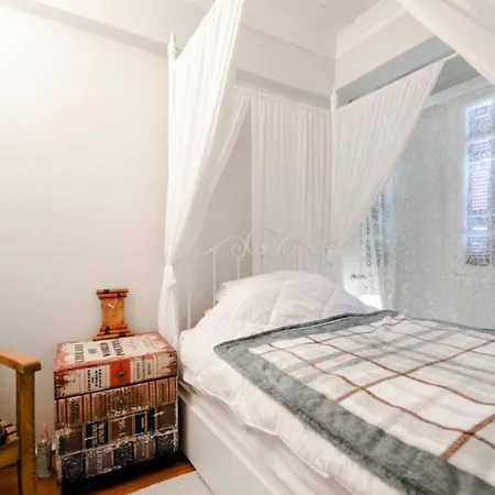 Apartament Oeduellue Tarihi Evi Terasli *