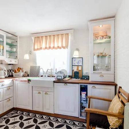 Oeduellue Tarihi Evi Terasli İzmir