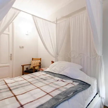 Apartment Oeduellue Tarihi Evi Terasli Izmir