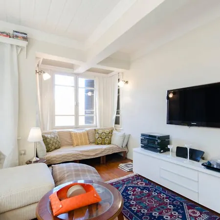 ödüllü Tarihi Evi Teraslı