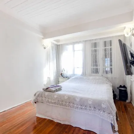 Daire ödüllü Tarihi Evi Teraslı İzmir