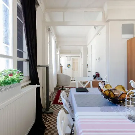 ödüllü Tarihi Evi Teraslı İzmir