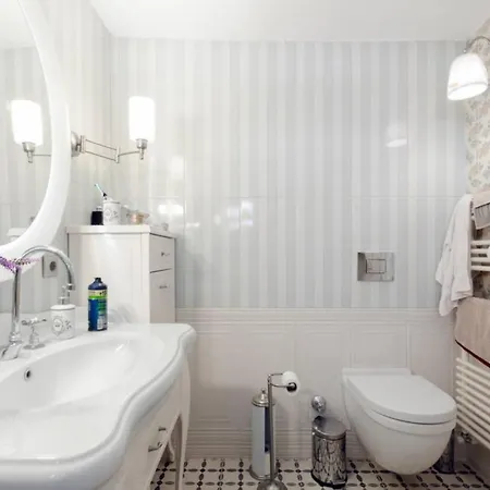 ödüllü Tarihi Evi Teraslı Daire